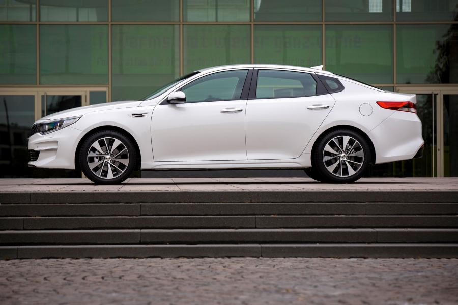  Kia Optima EcoDynamics 2015 года  (EU) (фото 2 из 29)